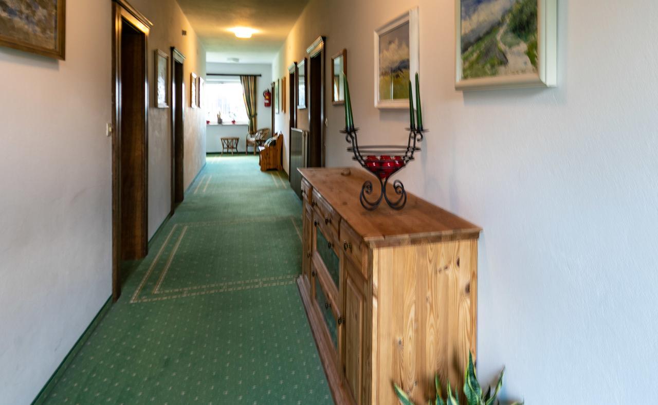 グレーディヒ ペンション バーグフリート Bed & Breakfast エクステリア 写真