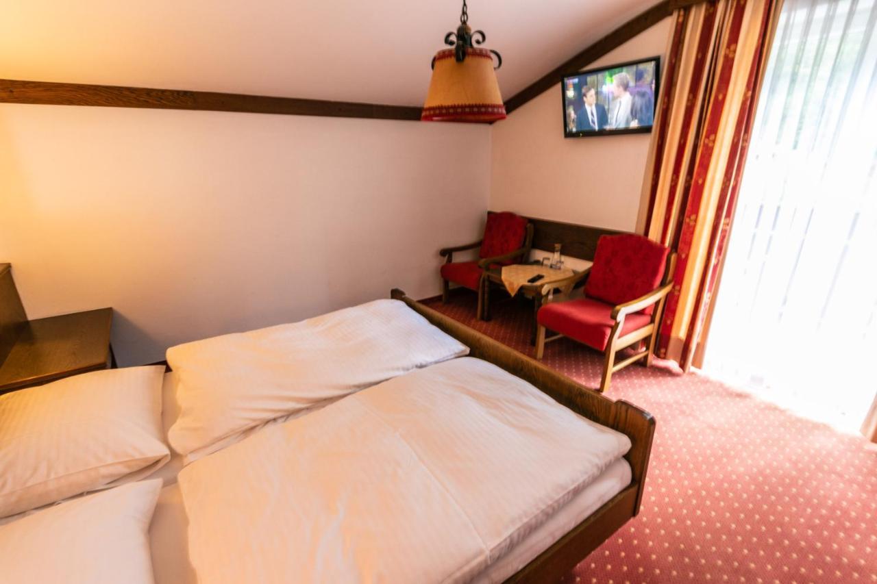 グレーディヒ ペンション バーグフリート Bed & Breakfast エクステリア 写真